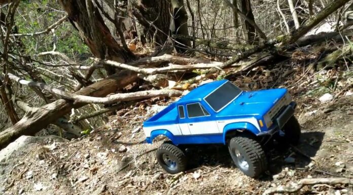 ELEMENT RC Enduro12 Sendero on the trails