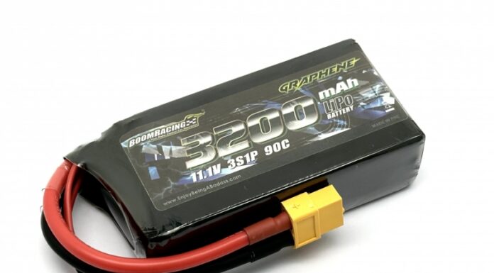 Da Boom Racing una batteria LiPo Graphene 3S 11,1V 3200mAh 90C Soft Case