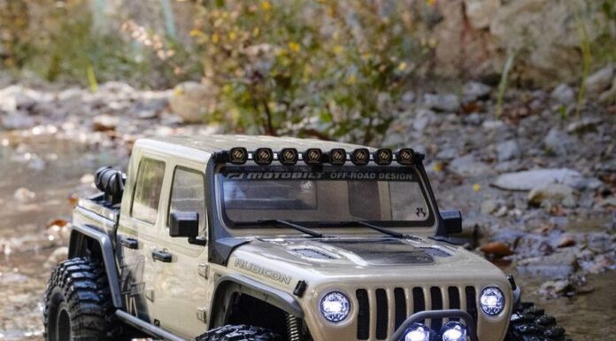 Axial svela il nuovo SCX10 III Motobilt Waypoint Jeep JT Gladiator 4X4